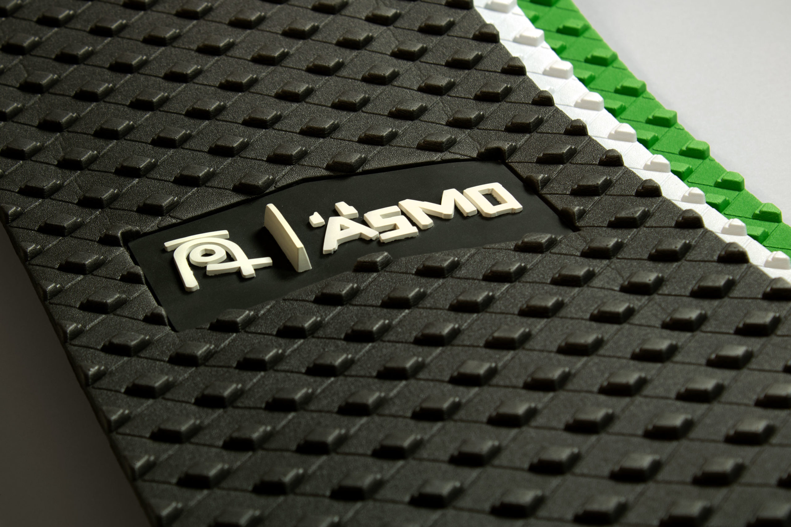 Pad-2022-Black-Logo-A
